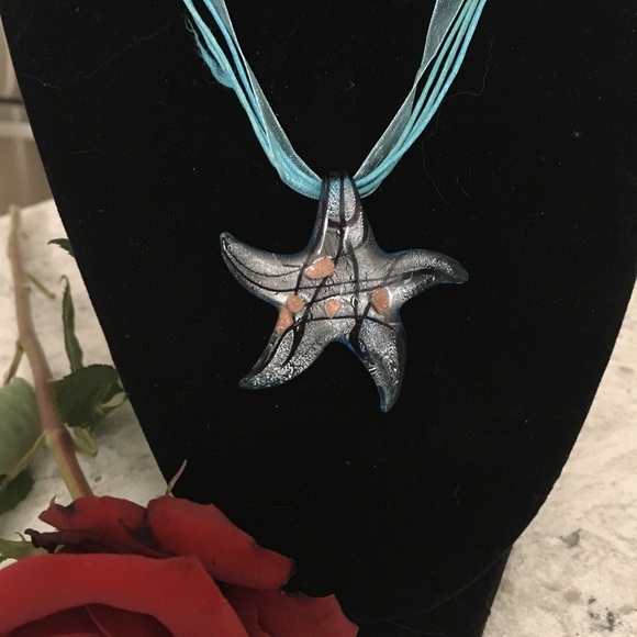 🌻Venetian Murano glass starfish pendant - Picture 8 of 8